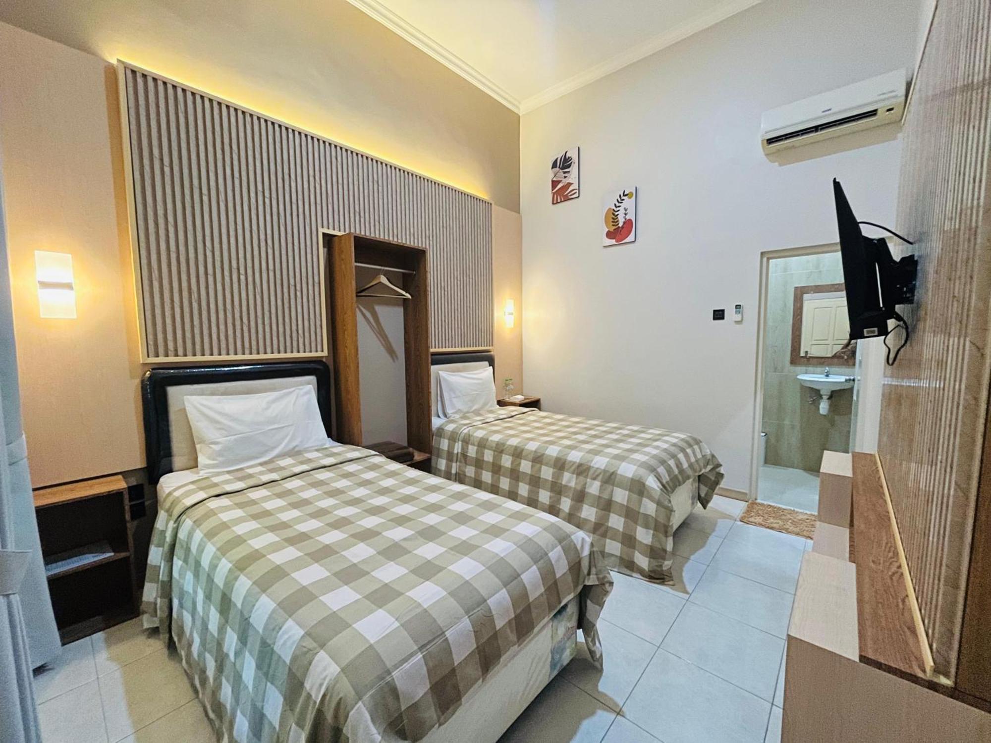 פרובולינגו Clover Homestay מראה חיצוני תמונה